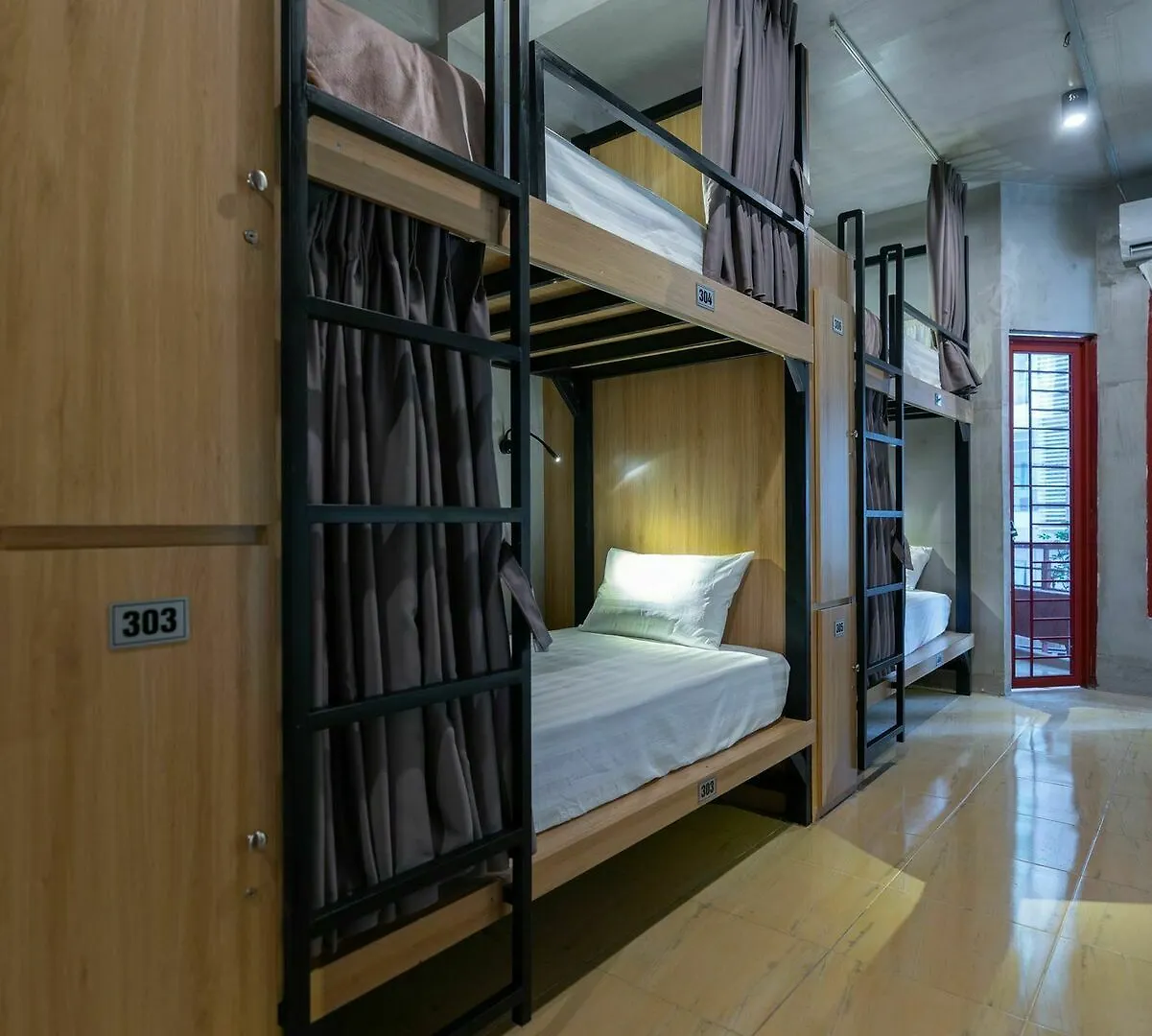 9 Hostel And Bar Thành Pho Ho Chí Minh